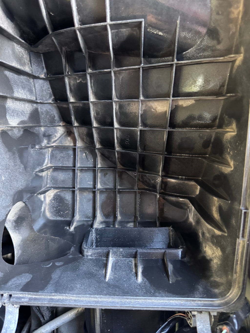 Ford Falcon BA/BF Air Intake Duct